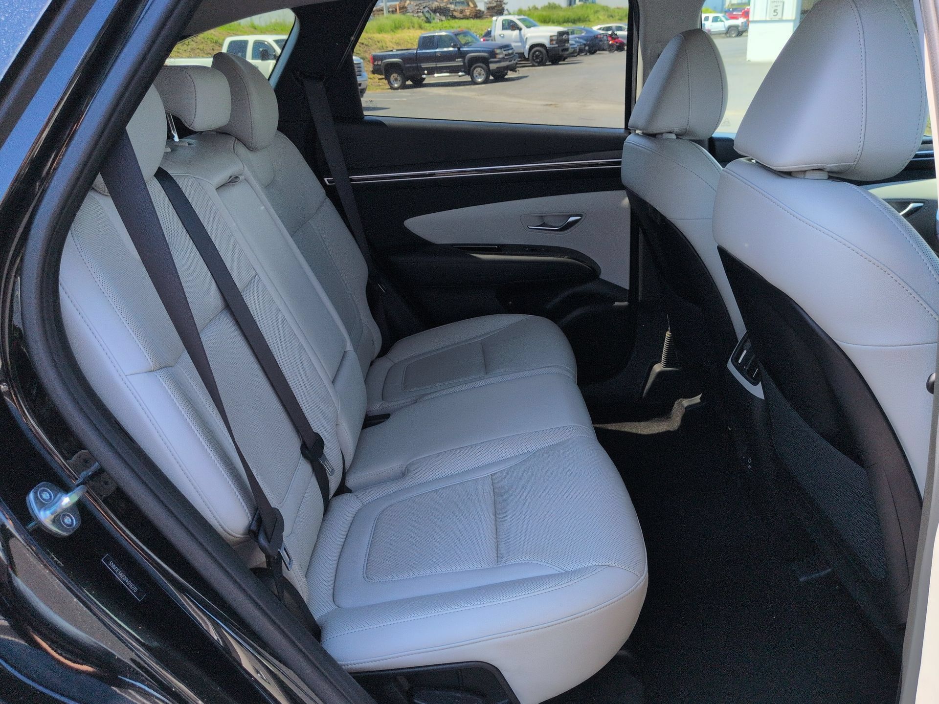 Used 2023 Hyundai Tucson Limited FWD image 28