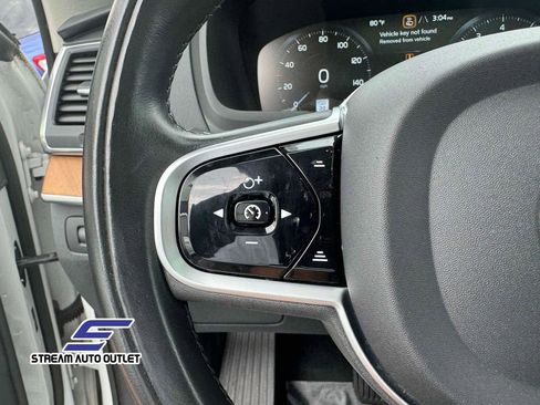 Used 2022 Volvo XC90 T6 Momentum w/ Climate Package image 19