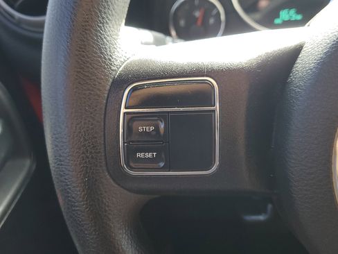 Used 2015 Jeep Wrangler Sport image 19