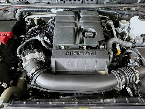 Used 2024 Nissan Frontier SL w/ Technology Package image 32