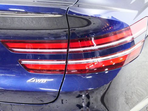 Certified 2025 Genesis GV80 3.5T e-SC AWD/4WD image 17