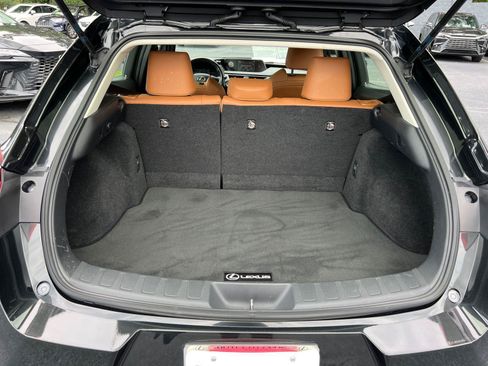 Used 2019 Lexus UX 200 w/ Accessory Package 2 FWD image 18