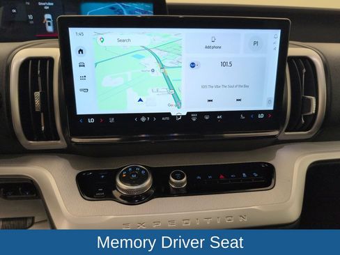 Used 2025 Ford Expedition Active AWD/4WD image 26