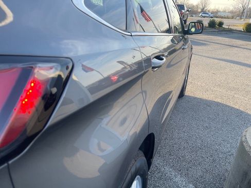 Used 2024 Ford Edge SEL image 21