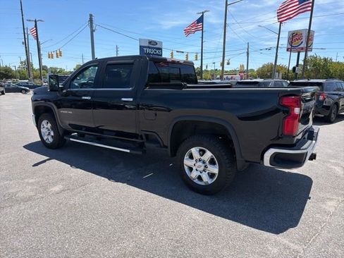 Used 2020 Chevrolet Silverado 2500 LTZ w/ LTZ Plus Package AWD/4WD image 5