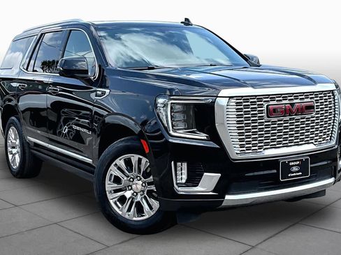 Used 2021 GMC Yukon Denali w/ LPO, Illumination Package RWD image 4