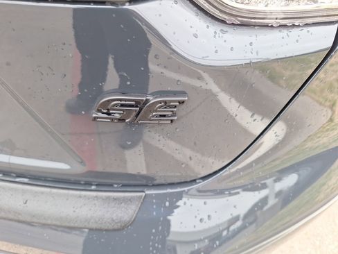 Used 2025 Toyota Corolla SE image 12