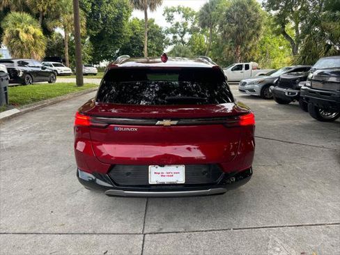Used 2025 Chevrolet Equinox EV LT w/ Convenience Package FWD image 8