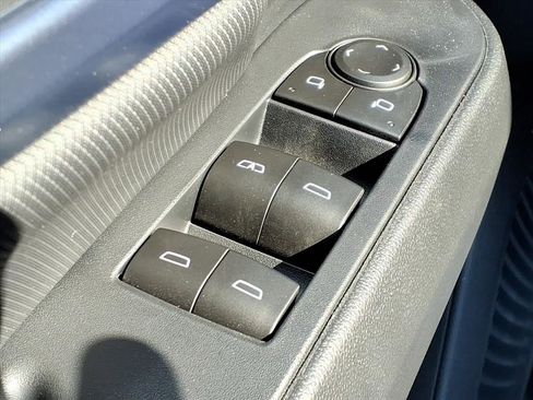 New 2026 Chevrolet Equinox EV LT image 23