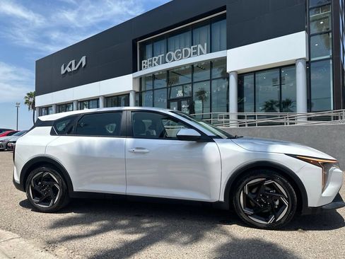 New 2026 Kia K4 GT-Line Turbo FWD image 4