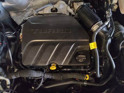Used 2025 Chevrolet TrailBlazer LT FWD image 30