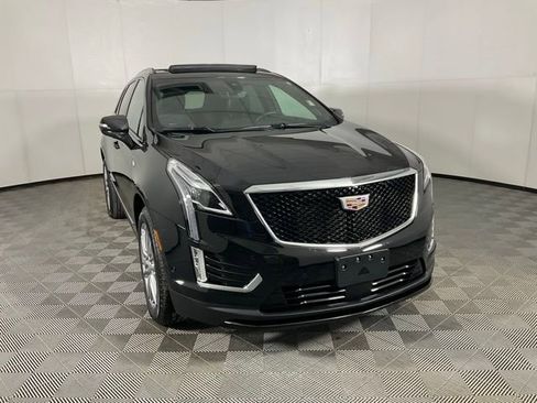Used 2024 Cadillac XT5 Sportv w/ Technology Package image 3