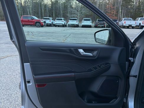 Certified 2023 Ford Escape ST-Line Select w/ Tech Pack #1 image 14