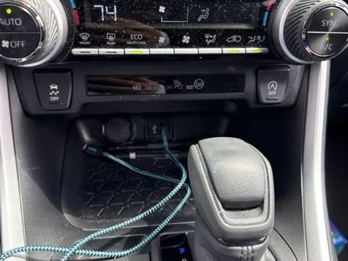 Used 2025 Toyota RAV4 XLE w/ Convenience Package FWD image 9