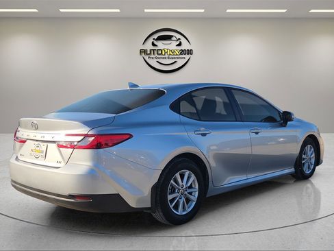 Used 2025 Toyota Camry XSE image 7