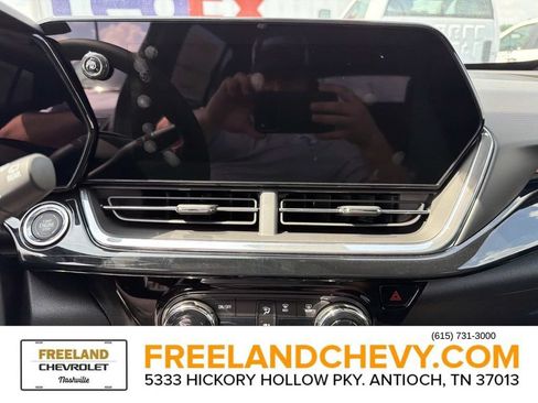 New 2026 Chevrolet Trax RS w/ Sunroof Package FWD image 26