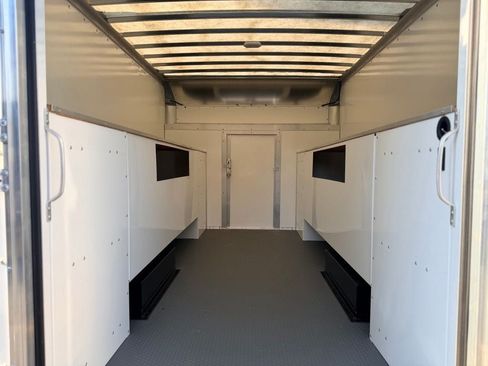 Used 2022 Chevrolet Express 3500 w/ Power Convenience Package RWD image 7