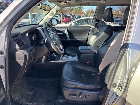 Used 2017 Toyota 4Runner Limited image 5