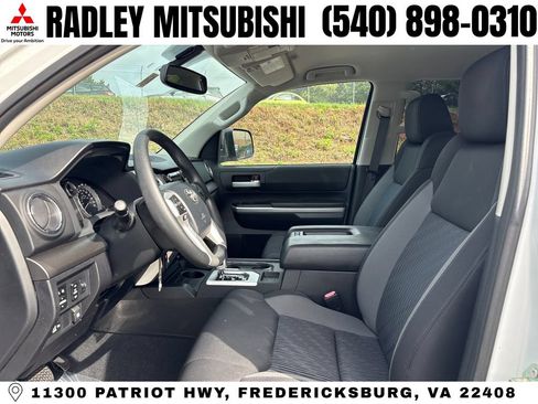 Used 2014 Toyota Tundra SR5 w/ SR5 Upgrade Package AWD/4WD image 3