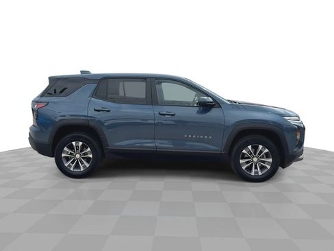 Used 2026 Chevrolet Equinox LT AWD/4WD image 10