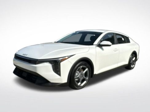 Used 2025 Kia K4 FWD image 5