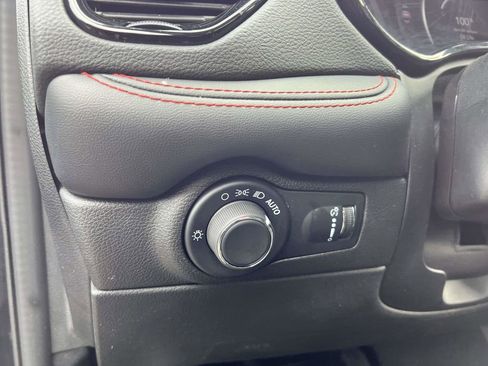 Used 2024 Dodge Durango GT image 19