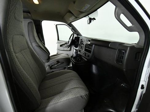 New 2025 Chevrolet Express 3500 Work Van w/ Driver Convenience Package image 22