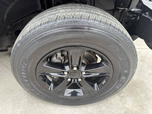 Used 2020 Jeep Wrangler Unlimited Sahara AWD/4WD image 17