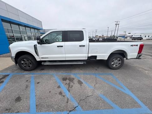 Used 2025 Ford F250 XLT AWD/4WD image 5