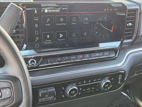 Used 2025 GMC Sierra 1500 SLT image 14