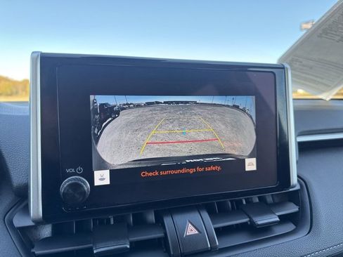 Used 2024 Toyota RAV4 XLE image 12