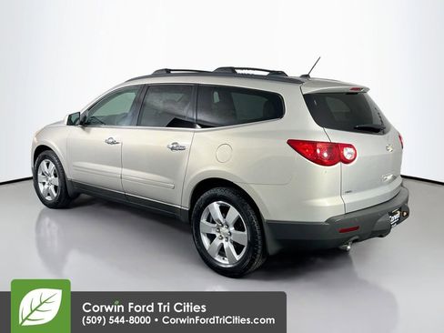 Used 2011 Chevrolet Traverse LTZ image 11