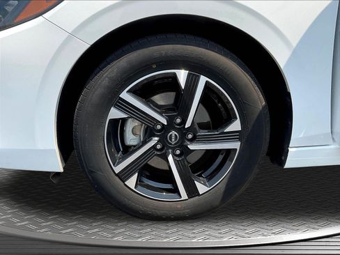 Used 2025 Nissan Sentra SV FWD image 30