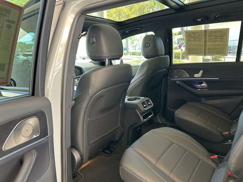 Used 2025 Mercedes-Benz GLS 450 4MATIC w/ AMG Line Exterior image 44