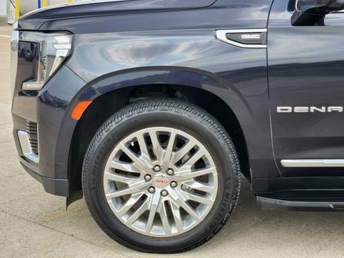 Used 2023 GMC Yukon XL Denali AWD/4WD image 8