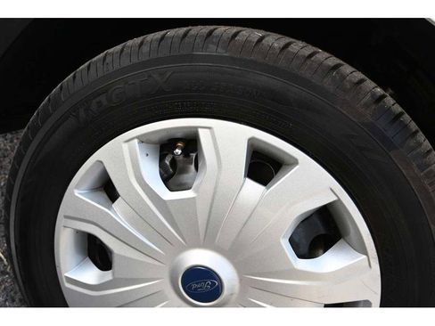 Used 2022 Ford Transit Connect XL image 12