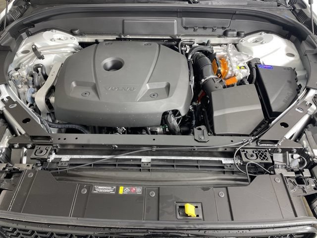 Certified 2025 Volvo XC60 T8 Plus w/ Protection Package AWD/4WD image 37