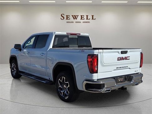 New 2026 GMC Sierra 1500 SLT image 3