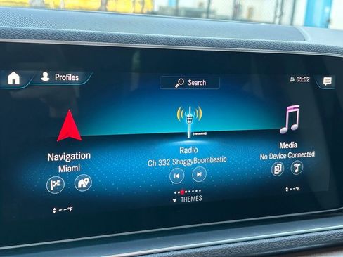 Used 2023 Mercedes-Benz GLE 450 4MATIC w/ AMG Line Exterior image 46