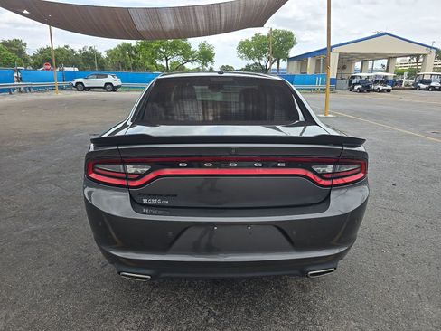 Used 2019 Dodge Charger SXT w/ Plus Group RWD image 7