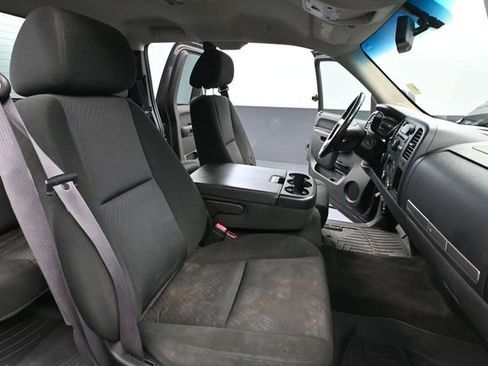 Used 2011 Chevrolet Silverado 2500 LT w/ Interior Plus Package AWD/4WD image 41