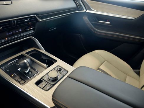 Used 2024 MAZDA CX-90 Plug-In Hybrid w/ Premium Pkg image 26