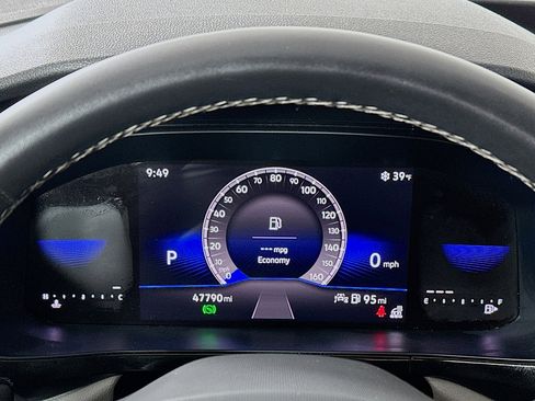 Used 2024 Volkswagen Taos S image 12