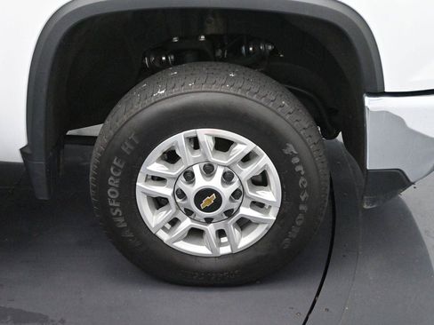 Used 2025 Chevrolet Silverado 2500 LT w/ Convenience Package AWD/4WD image 32