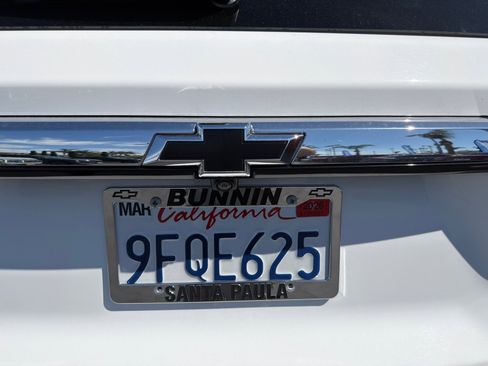 Used 2023 Chevrolet Traverse LT image 44