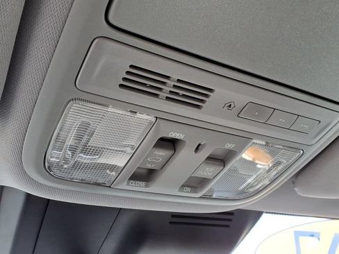 Used 2017 Honda CR-V Touring image 21
