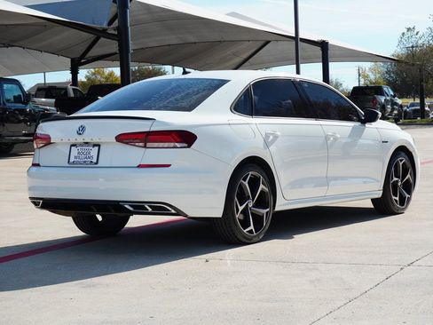 Used 2022 Volkswagen Passat 2.0T R-Line image 5