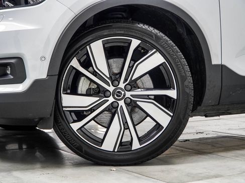 Used 2022 Volvo XC40 P8 Recharge Ultimate AWD/4WD image 6