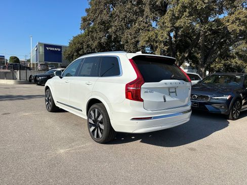 Certified 2025 Volvo XC90 T8 Plus w/ Protection Package Premier image 4