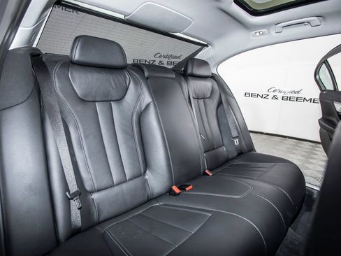 Used 2022 BMW 740i RWD image 15